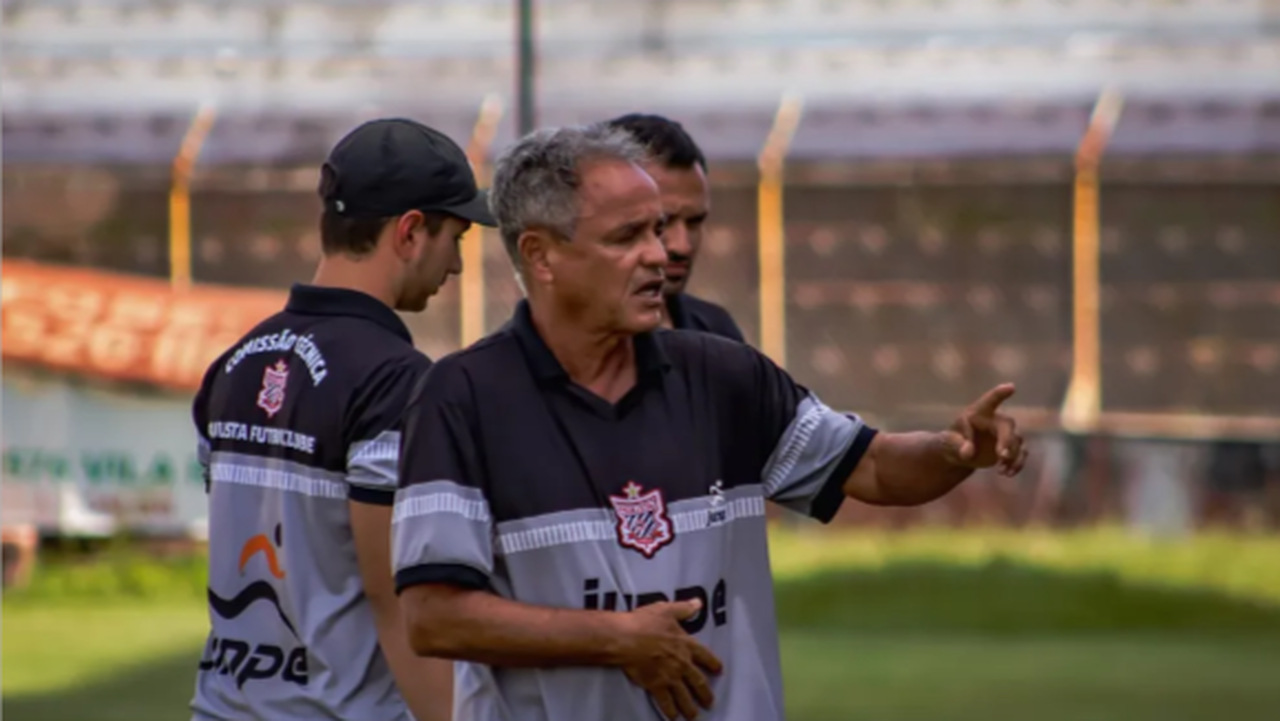 Roberbal Davino será o treinador do Bandeirante na Série A3