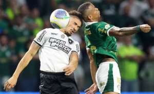 Igor Jesus destaca o equilíbrio emocional do Botafogo: 'Ficamos firmes'