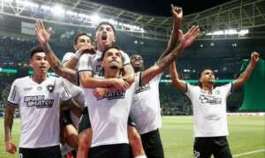 Que futebol do Botafogo nesta vitória sobre o Palmeiras!