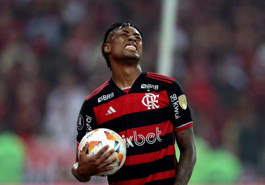 Bruno Henrique é punido pelo STJD por expulsão diante do Corinthians pela Copa do Brasil