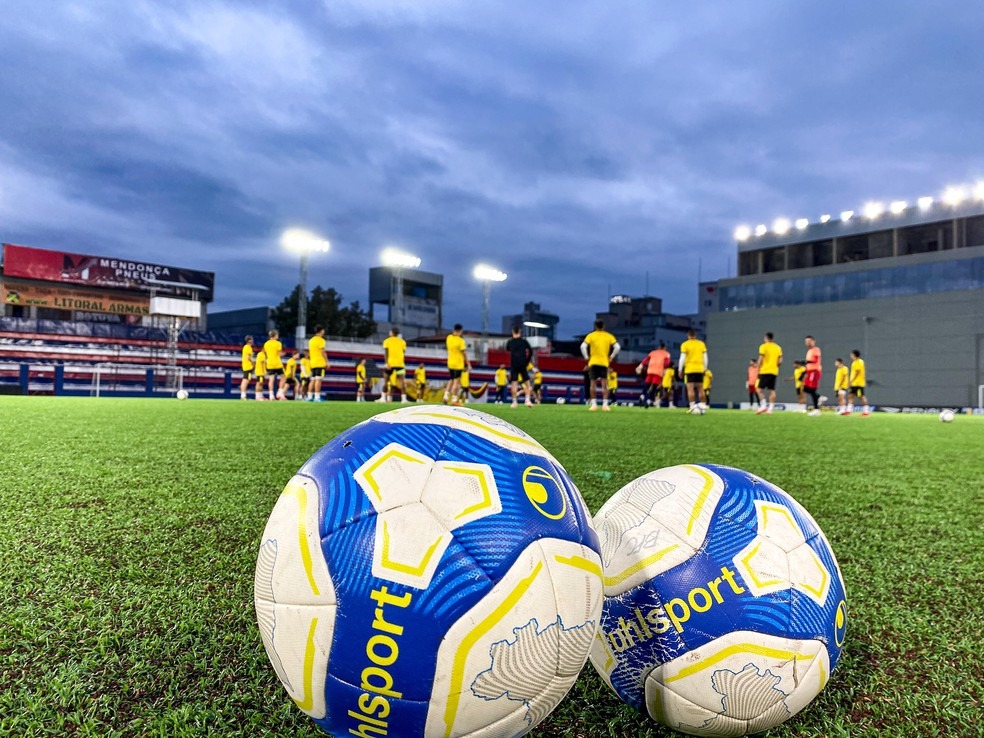 Time precisa de sequência histórica para evitar rebaixamento (Foto: Lara Vantzen/BFC)