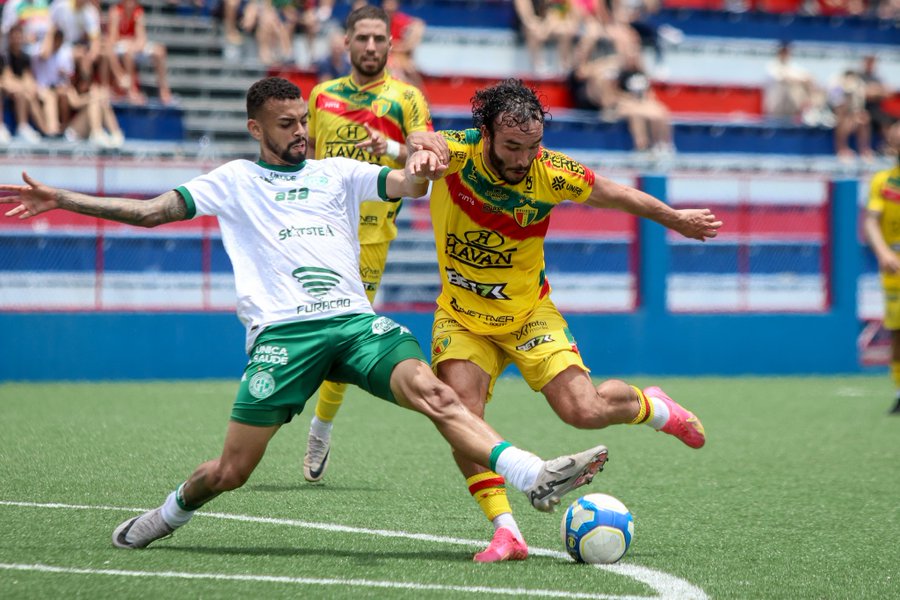 Guarani é derrotado pelo Brusque e não tem mais chances de sair da lanterna da Série B