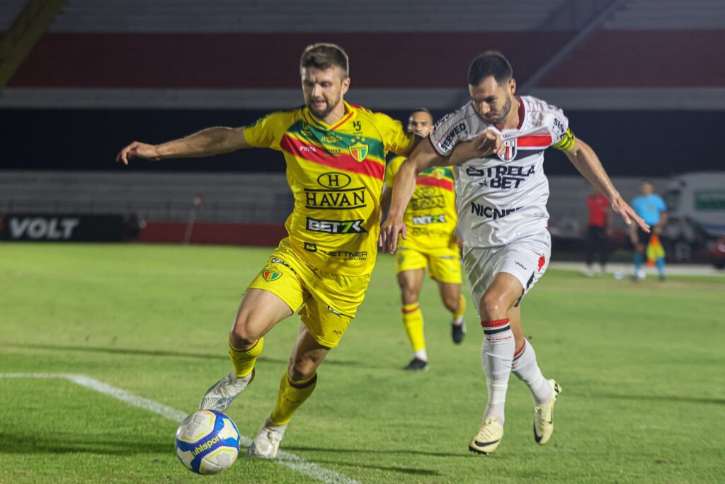 Brusque e Botafogo SP se enfrentam na Serie B