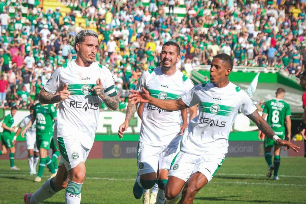 Coritiba x Botafogo-SP - Clubes encerram participação em 2024 (Foto: JP Pacheco/Coritiba)