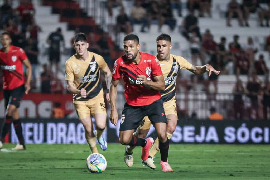 Athletico-PR x Atlético-GO – Duelo direto contra a degola no Brasileirão