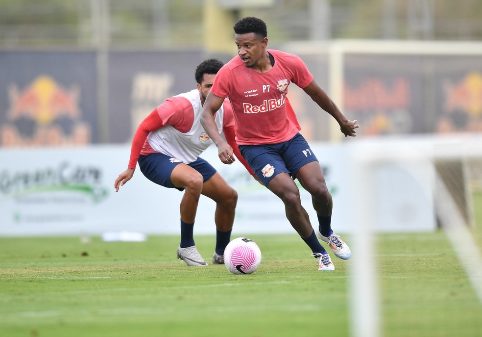 Eric Ramires retorna ao Bragantino após período lesionado (eira/Red Bull Bragantino)