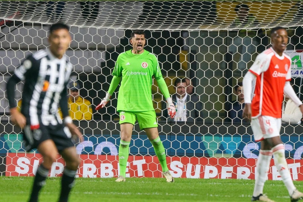 Goleiro do Internacional revela que deve deixar o clube