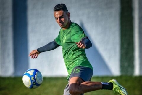 Floresta contrata volante ex-Santos e mais três jogadores (Foto: @kely_fotografa / Floresta EC)