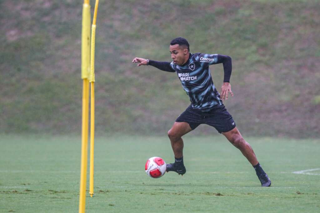 Breno deixará o Botafogo após encerramento de contrato