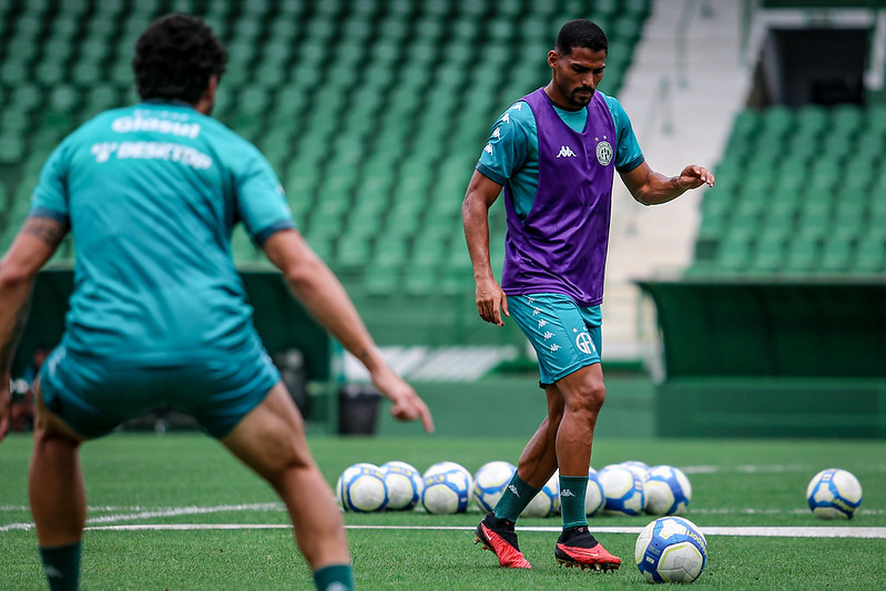 Guarani fecha preparação para 'jogo da vida' na Série B, sob olhar de novo presidente