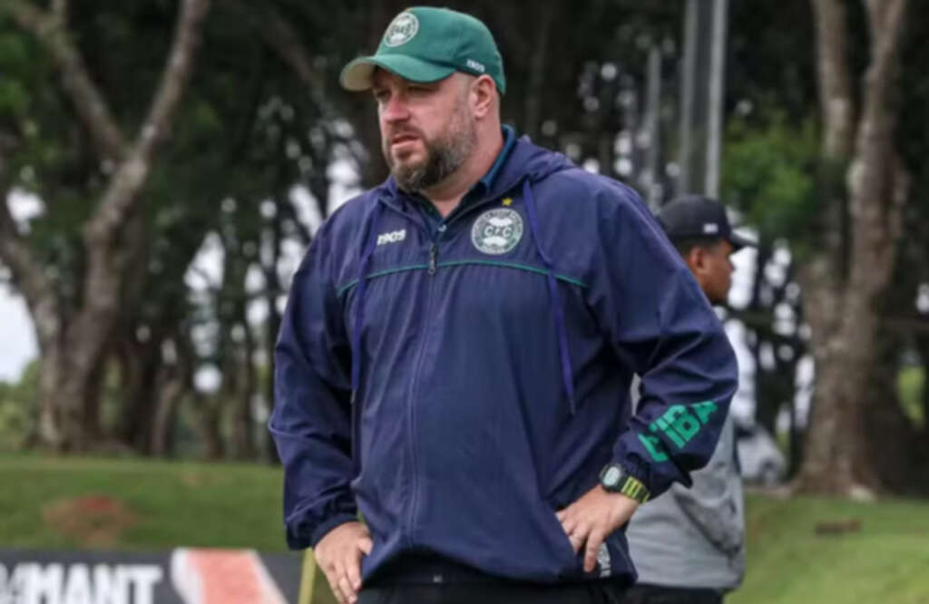 Interino do Coritiba lamenta novo revés e promete foco na despedida da Série B