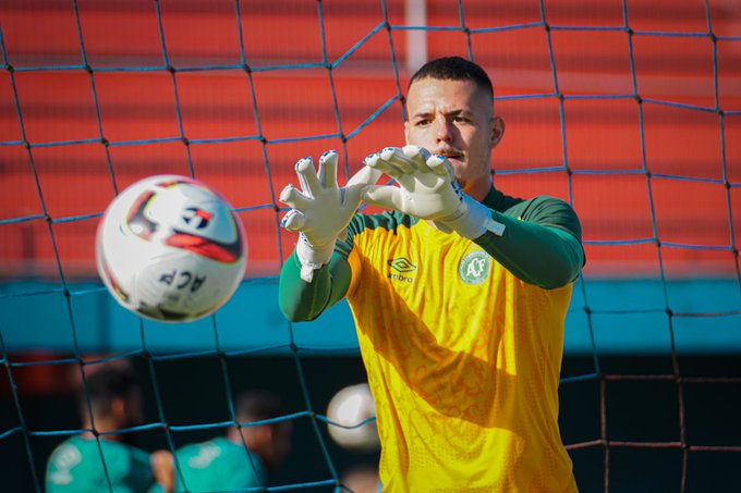 Chapecoense confirma retorno de goleiro aos treinos depois de quase um ano parado