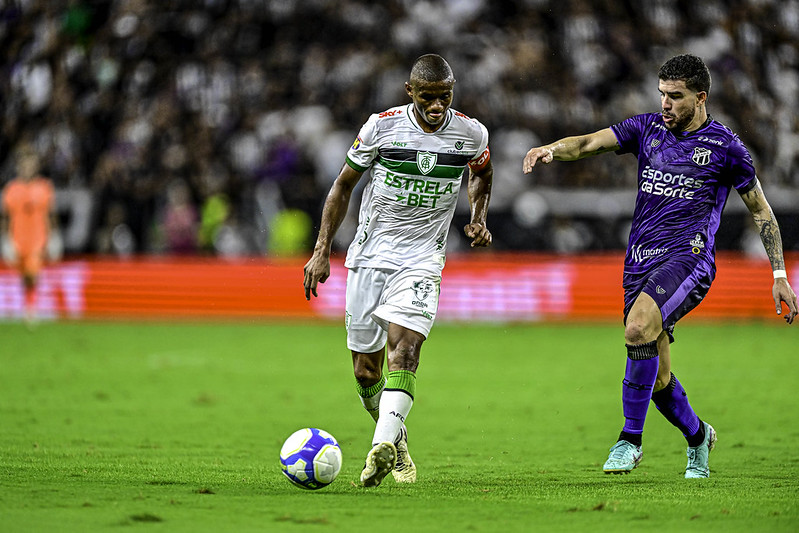 Juninho acerta com o Goias e deixa o America MG