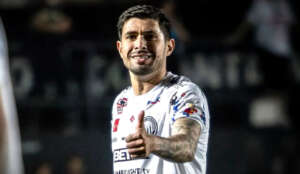 Operário perde chances de acesso, mas lateral garante: 