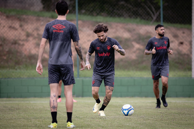 Lucas Lima pede apoio da torcida do Sport na Serie B