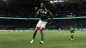 Jornal espanhol destaca Estêvão, do Palmeiras: 