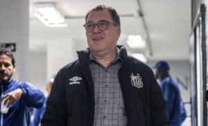Marcelo Teixeira chama torcedores do Santos para briga após protesto na Vila Belmiro