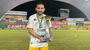 Meia se despede do Amazonas e acerta com rival da Série B para 2025