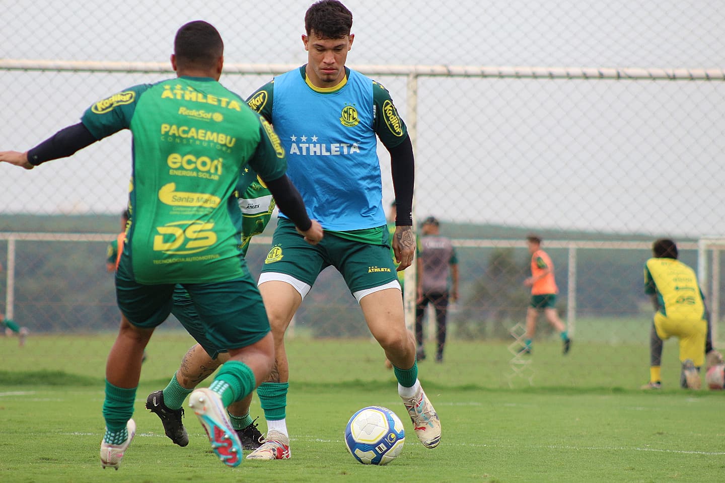 Mirassol faz 'duelo do acesso' contra a Chapecoense