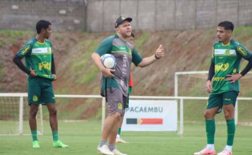 Mozart reencontra Coritiba e promete Mirassol focado no acesso