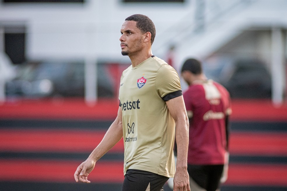 Vitória terá Neris na defesa para jogo contra o Criciúma (Foto: Victor Ferreira/EC Vitória)