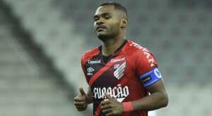 Athletico-PR pode manter Nikão após fim de empréstimo