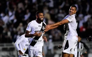 SÉRIE B: Ponte Preta pode deixar a degola e Santos confirmar o acesso