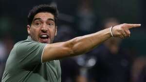 Abel Ferreira é chamado de 'burro' no Allianz Parque