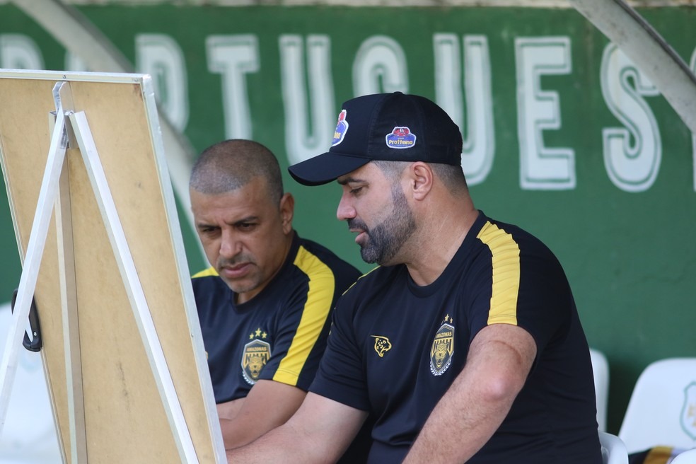 Diretor do Amazonas confirma busca por renovação de Rafael Lacerda (Foto: André Tobias/AMFC)