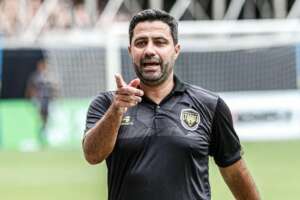 Técnico do Amazonas promete testes no fim da Série B: 