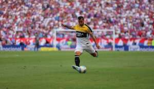 Lateral do Criciúma é convocado pelo Peru para as Eliminatórias