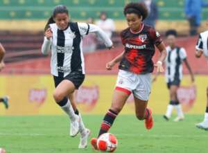 PAULISTÃO FEMININO: Corinthians vence o São Paulo nas semifinais