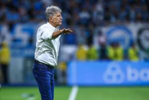 Renato Gaúcho descarta queda do Grêmio e ganha respaldo