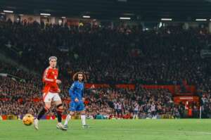 Chelsea arranca empate do Manchester United pelo Campeonato Inglês