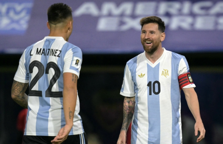 Argentina lidera as Eliminatórias