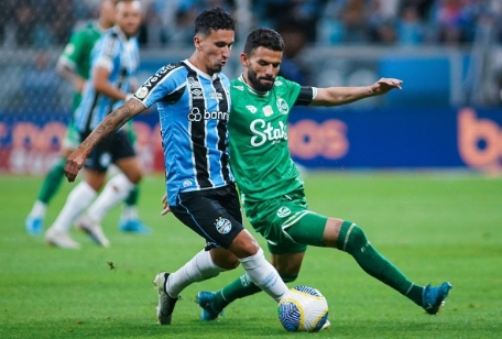 Grêmio 2 x 2 Juventude - Tricolor empata no fim, mas deixa Arena sob vaias