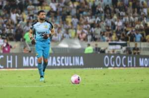 Goleiro do Criciúma não treina e segue como dúvida