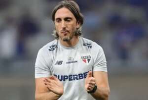 Diretor garante Zubeldía como técnico do São Paulo em 2025