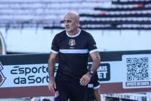 Técnico do Santa defende contratação de zagueiro contestado