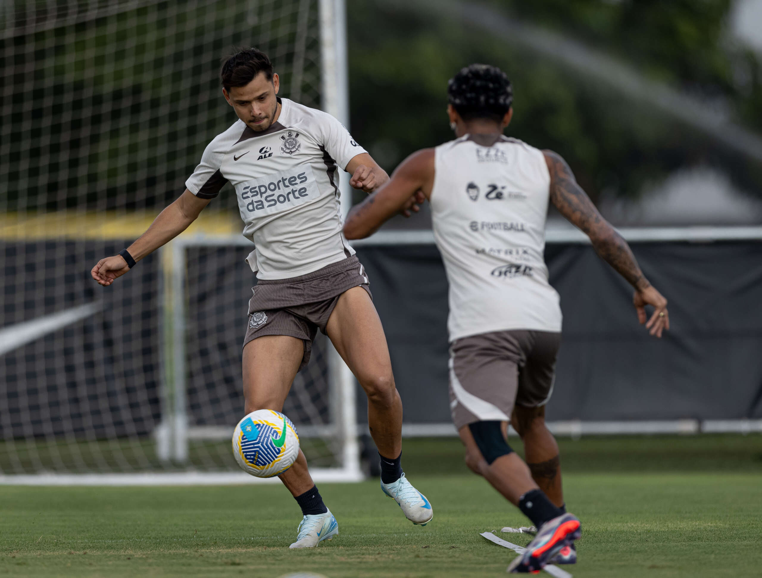 José Martínez treina no Corinthians após Data Fifa e encara Athletico-PR