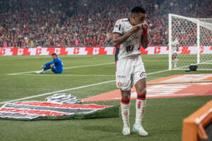 Athletico-PR 1 x 2 Vitória - Virada baiana e Furacão no Z-4