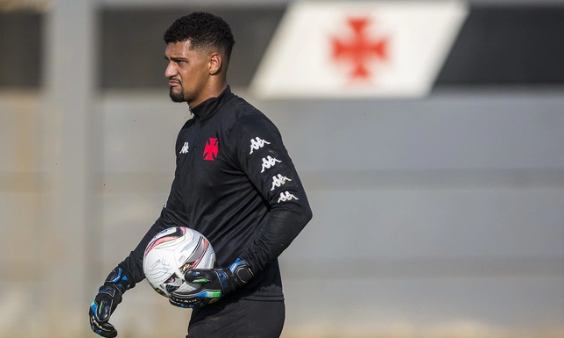 Vasco empresta goleiro ao Bangu para o Carioca