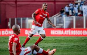 Vila Nova tem reforços contra o Santos e atacante fala em 