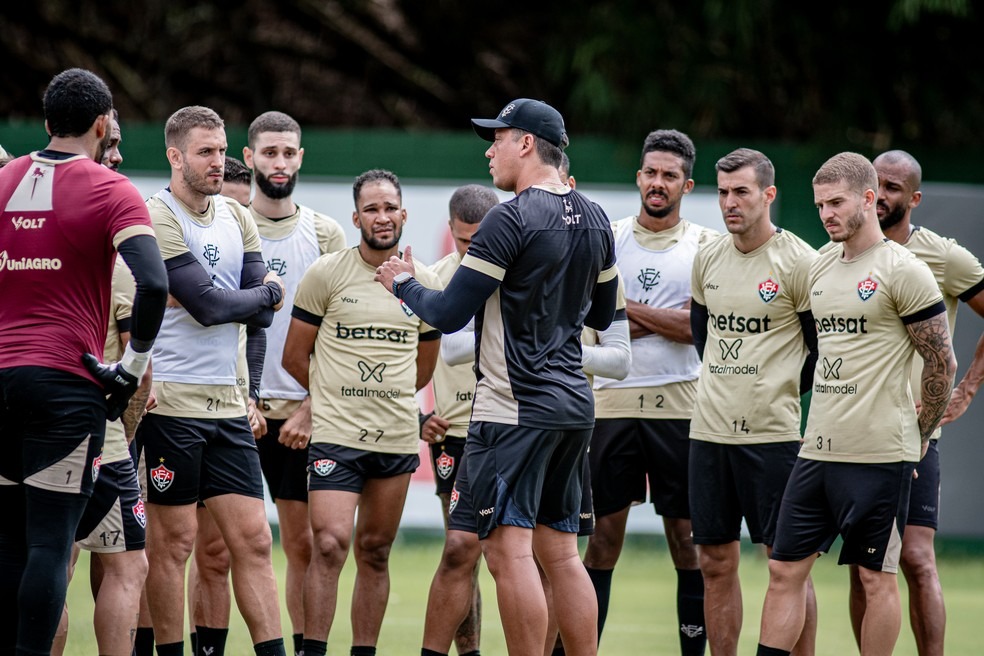 Vitória faz atividade técnica antes de partida contra o Criciúma (Foto: Victor Ferreira/EC Vitória)