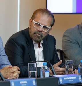 Presidente da FPF é contra mudança no calendário brasileiro: 'Prejudicial'