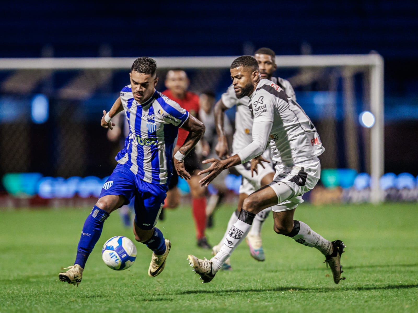 Avaí 2 x 1 Ponte Preta - Rebaixada, Macaca sofre nova derrota na Série B (Foto: Fabiano Rateke / Avaí F.C)