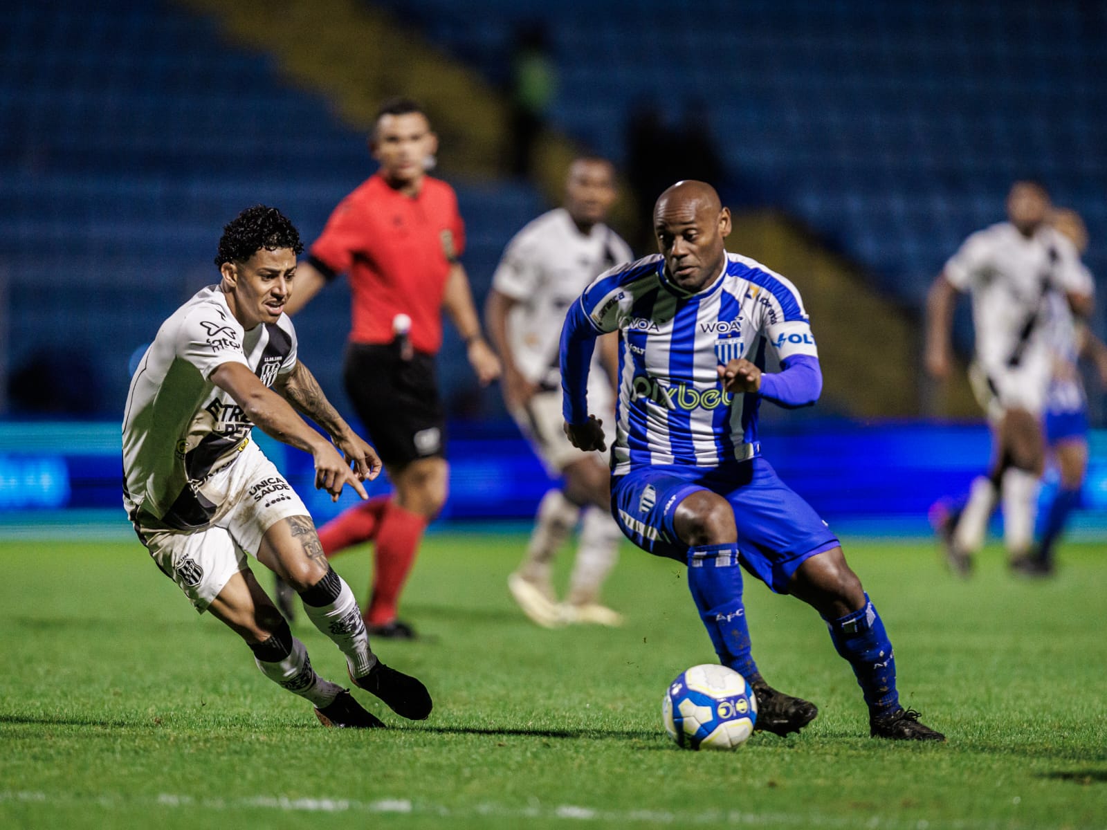 SÉRIE B: Botafogo-SP bate Coritiba e Ponte se despede com derrota (Foto: Fabiano Rateke / Avaí F.C)