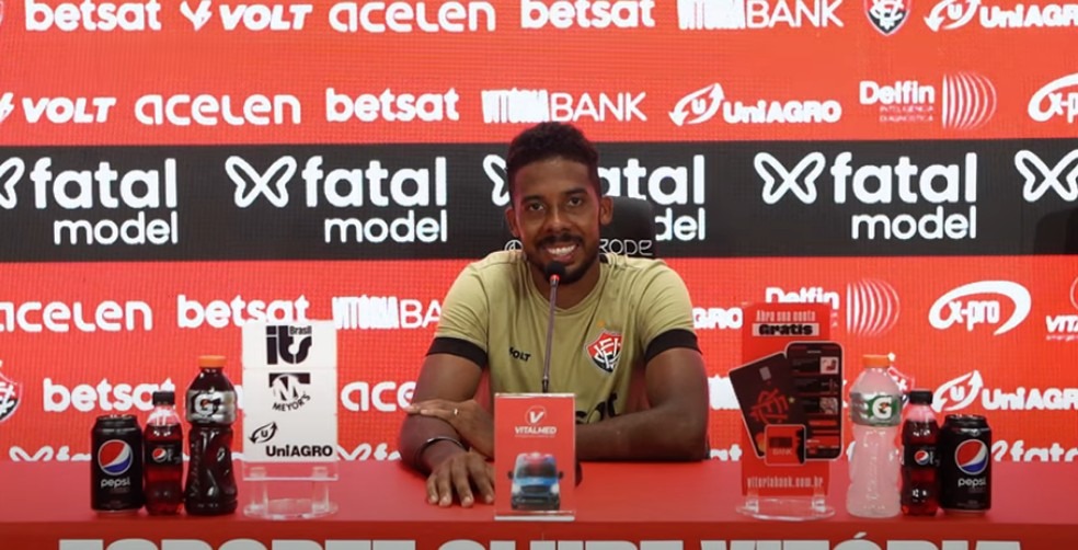 Willian Oliveira exalta torcida do Vitória em busca da permanência (Foto: Reprodução/TV Vitória)