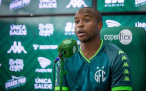 Guarani encerra Série B com força máxima e zagueiro garante: 