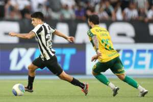 Botafogo 0 x 0 Cuiabá - Líder amassa, mas não vence e acaba vaiado